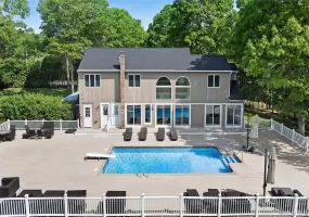 133 Old Country Road, Southampton, NY, 5 Bedrooms Bedrooms, 12 Rooms Rooms,5 BathroomsBathrooms,Residential,For Rent,Old Country,0,KEY1006921 133 Old Country Road, Southampton, NY, 5 Bedrooms Bedrooms, 12 Rooms Rooms,5 BathroomsBathrooms,Residential,For Rent,Old Country,0,KEY1006921