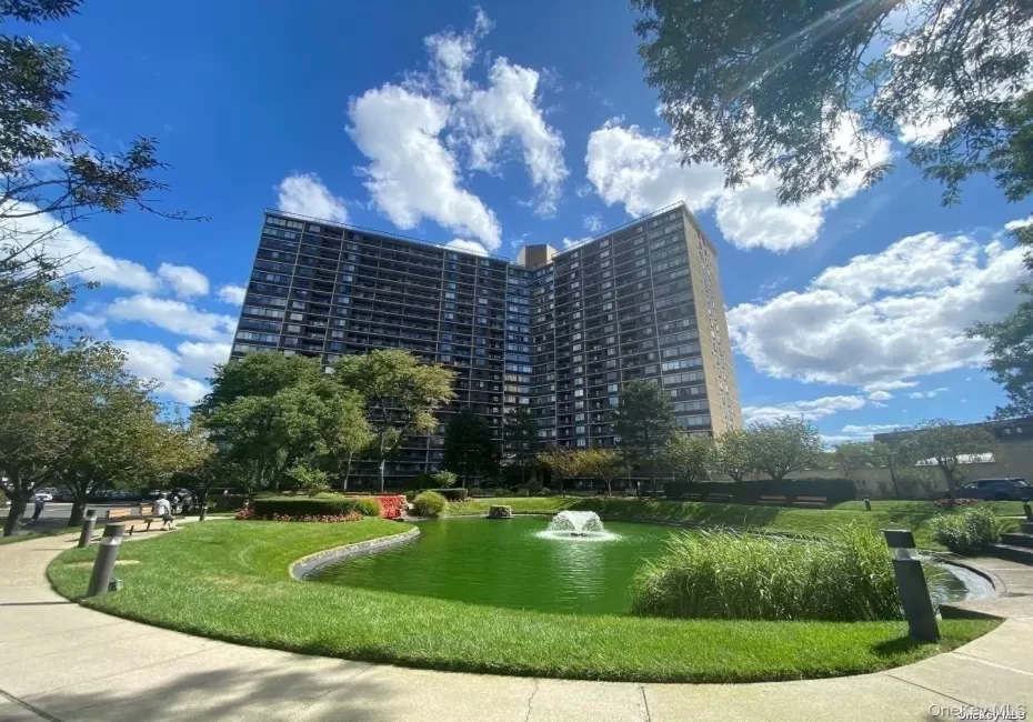 2 Bay Club Drive, New York, NY, 2 Bedrooms Bedrooms, 6 Rooms Rooms,2 BathroomsBathrooms,Residential Lease,For Rent,Bay Club,0,KEY1007420 2 Bay Club Drive, New York, NY, 2 Bedrooms Bedrooms, 6 Rooms Rooms,2 BathroomsBathrooms,Residential Lease,For Rent,Bay Club,0,KEY1007420