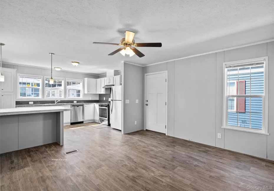 32 Ba Mar Drive, Stony Point, NY, 3 Bedrooms Bedrooms, 7 Rooms Rooms,2 BathroomsBathrooms,Residential,For Rent,Ba Mar,0,930036 32 Ba Mar Drive, Stony Point, NY, 3 Bedrooms Bedrooms, 7 Rooms Rooms,2 BathroomsBathrooms,Residential,For Rent,Ba Mar,0,930036