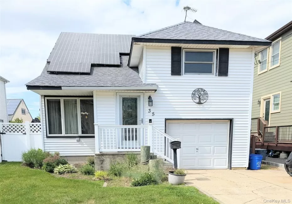 35 Jackson Avenue, Babylon, NY, 3 Bedrooms Bedrooms, 7 Rooms Rooms,2 BathroomsBathrooms,Residential,For Rent,Jackson,0,1006864 35 Jackson Avenue, Babylon, NY, 3 Bedrooms Bedrooms, 7 Rooms Rooms,2 BathroomsBathrooms,Residential,For Rent,Jackson,0,1006864