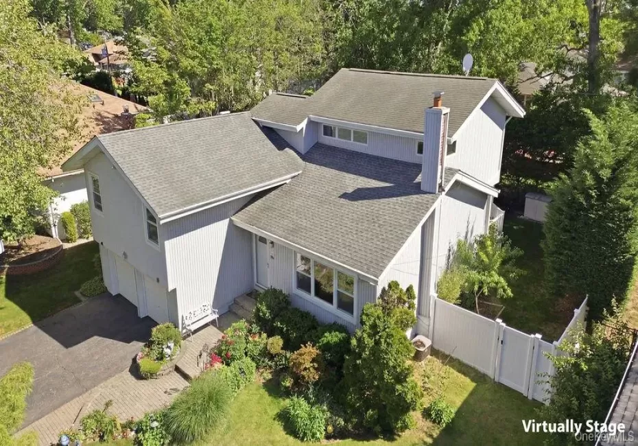 32 Middle Lane, Oyster Bay, NY, 5 Bedrooms Bedrooms, 9 Rooms Rooms,3 BathroomsBathrooms,Residential,For Rent,Middle,0,962802 32 Middle Lane, Oyster Bay, NY, 5 Bedrooms Bedrooms, 9 Rooms Rooms,3 BathroomsBathrooms,Residential,For Rent,Middle,0,962802