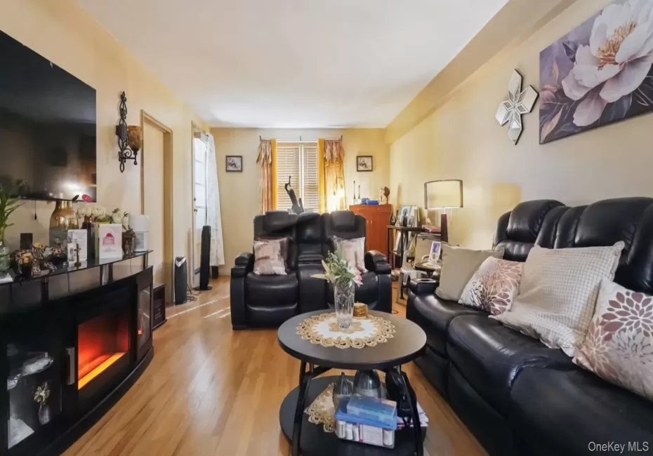 1133 Midland Avenue, Yonkers, NY, 2 Bedrooms Bedrooms, 5 Rooms Rooms,2 BathroomsBathrooms,Residential,For Rent,Midland,0,1002718 1133 Midland Avenue, Yonkers, NY, 2 Bedrooms Bedrooms, 5 Rooms Rooms,2 BathroomsBathrooms,Residential,For Rent,Midland,0,1002718