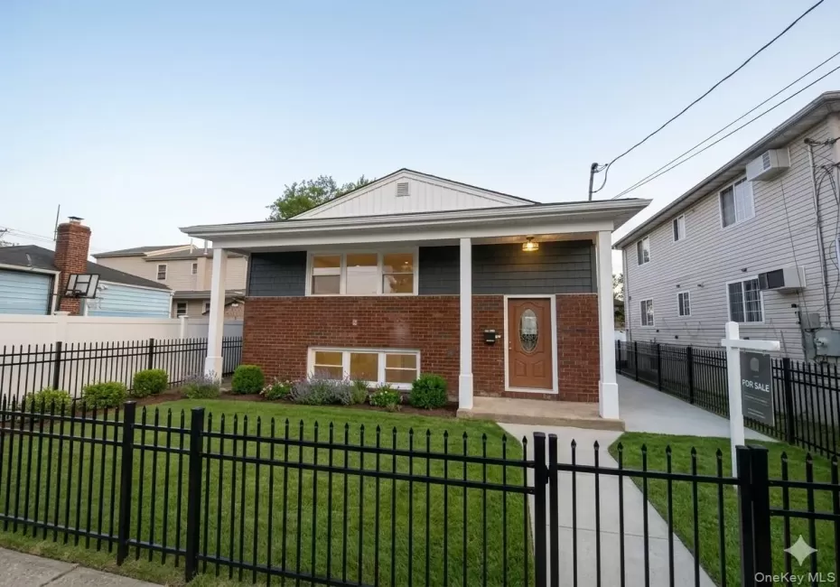 22536 111th Avenue, New York, NY, 3 Bedrooms Bedrooms, 4 Rooms Rooms,1 BathroomBathrooms,Residential,For Rent,111th,0,1007662 22536 111th Avenue, New York, NY, 3 Bedrooms Bedrooms, 4 Rooms Rooms,1 BathroomBathrooms,Residential,For Rent,111th,0,1007662