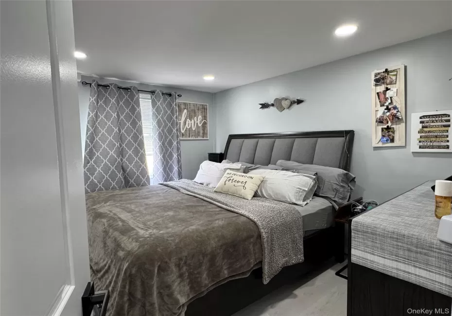4 Lafayette, Babylon, NY, 1 Bedroom Bedrooms, 3 Rooms Rooms,1 BathroomBathrooms,Residential Lease,For Rent,Lafayette,0,1007185 4 Lafayette, Babylon, NY, 1 Bedroom Bedrooms, 3 Rooms Rooms,1 BathroomBathrooms,Residential Lease,For Rent,Lafayette,0,1007185
