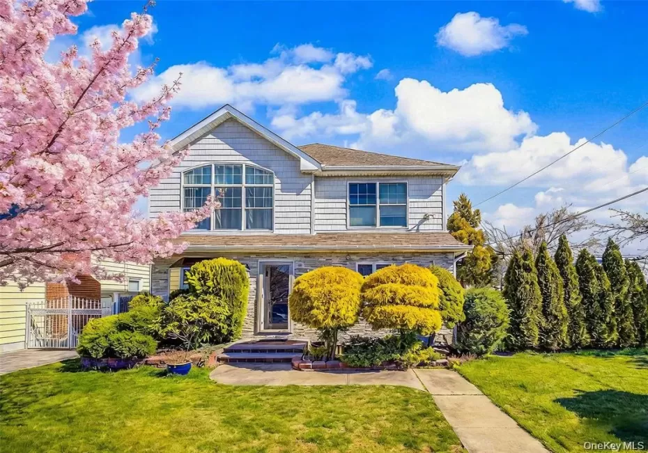 253 Devonshire Drive, North Hempstead, NY, 5 Bedrooms Bedrooms, 10 Rooms Rooms,3 BathroomsBathrooms,Residential,For Rent,Devonshire,0,KEY1007832 253 Devonshire Drive, North Hempstead, NY, 5 Bedrooms Bedrooms, 10 Rooms Rooms,3 BathroomsBathrooms,Residential,For Rent,Devonshire,0,KEY1007832
