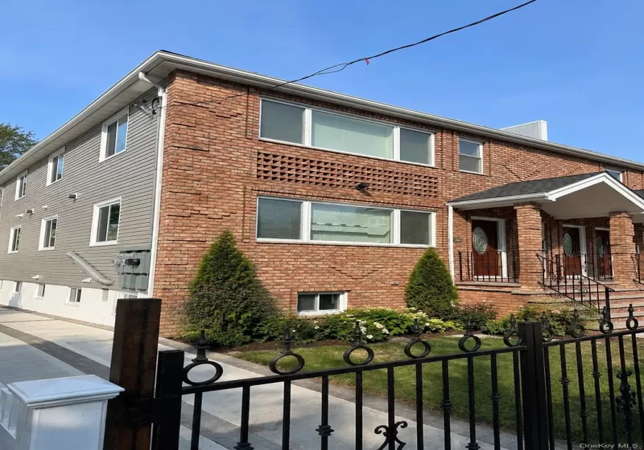 1724 New Haven Avenue, New York, NY, 8 Bedrooms Bedrooms, 10 Rooms Rooms,5 BathroomsBathrooms,Residential,For Rent,New Haven,0,1007663 1724 New Haven Avenue, New York, NY, 8 Bedrooms Bedrooms, 10 Rooms Rooms,5 BathroomsBathrooms,Residential,For Rent,New Haven,0,1007663