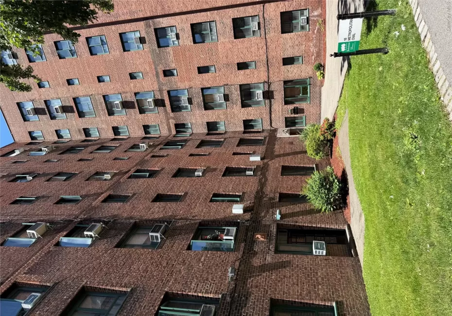 18 Metropolitan Oval, New York, NY, 2 Bedrooms Bedrooms, 3 Rooms Rooms,1 BathroomBathrooms,Residential,For Rent,Metropolitan,0,1008101 18 Metropolitan Oval, New York, NY, 2 Bedrooms Bedrooms, 3 Rooms Rooms,1 BathroomBathrooms,Residential,For Rent,Metropolitan,0,1008101
