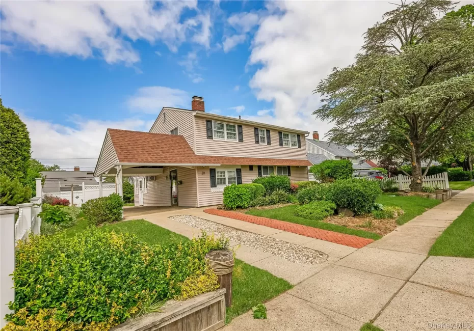20 Flagstone Lane, Hempstead, NY, 6 Bedrooms Bedrooms, 9 Rooms Rooms,2 BathroomsBathrooms,Residential,For Rent,Flagstone,0,1007962 20 Flagstone Lane, Hempstead, NY, 6 Bedrooms Bedrooms, 9 Rooms Rooms,2 BathroomsBathrooms,Residential,For Rent,Flagstone,0,1007962