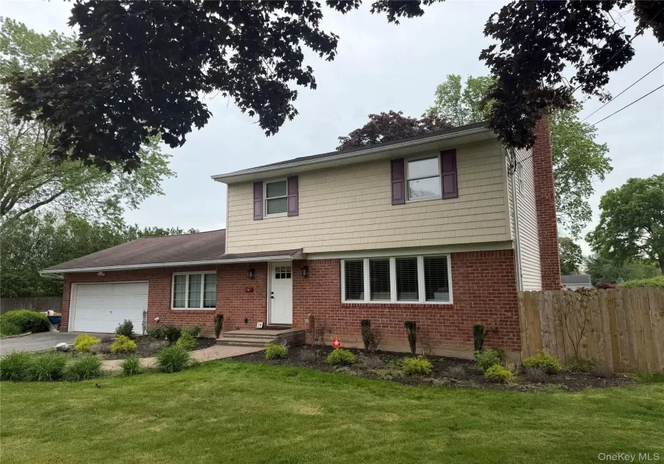 18 Amalia Lane, Huntington, NY, 3 Bedrooms Bedrooms, 6 Rooms Rooms,1 BathroomBathrooms,Residential Lease,For Rent,Amalia,0,1007926 18 Amalia Lane, Huntington, NY, 3 Bedrooms Bedrooms, 6 Rooms Rooms,1 BathroomBathrooms,Residential Lease,For Rent,Amalia,0,1007926
