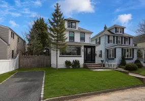 24 High Street, Oyster Bay, NY, 3 Bedrooms Bedrooms, 7 Rooms Rooms,1 BathroomBathrooms,Residential Lease,For Rent,High,0,975329 24 High Street, Oyster Bay, NY, 3 Bedrooms Bedrooms, 7 Rooms Rooms,1 BathroomBathrooms,Residential Lease,For Rent,High,0,975329