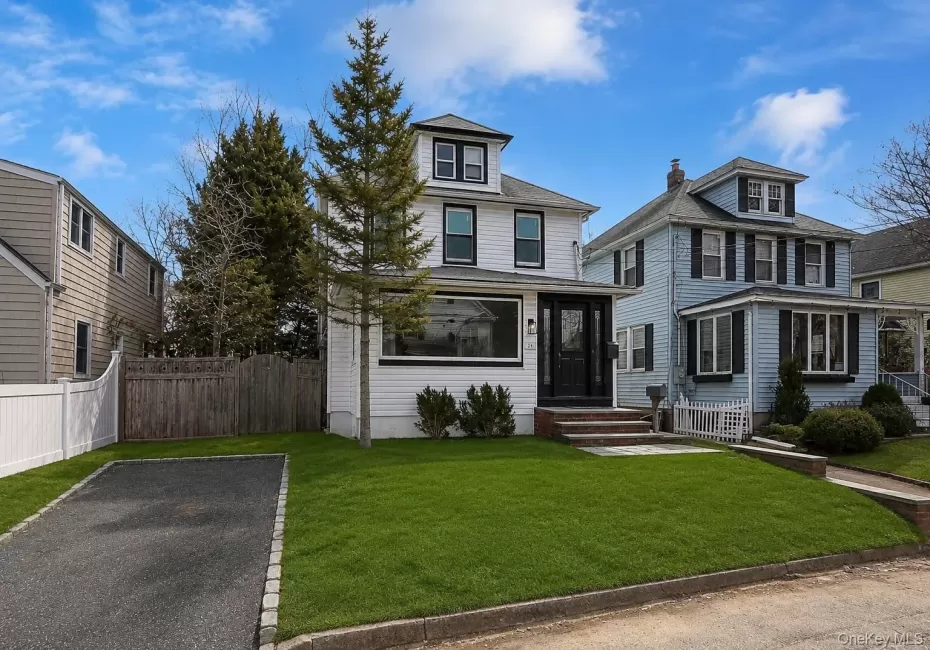 24 High Street, Oyster Bay, NY, 3 Bedrooms Bedrooms, 7 Rooms Rooms,1 BathroomBathrooms,Residential Lease,For Rent,High,0,975329 24 High Street, Oyster Bay, NY, 3 Bedrooms Bedrooms, 7 Rooms Rooms,1 BathroomBathrooms,Residential Lease,For Rent,High,0,975329