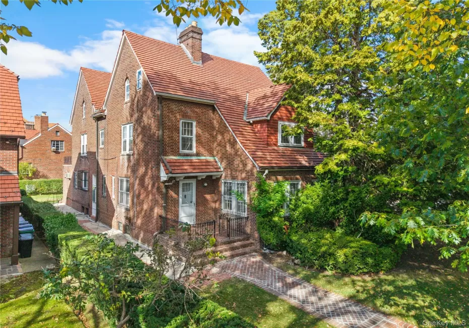 6954 Dartmouth Street, New York, NY, 6 Bedrooms Bedrooms, 12 Rooms Rooms,4 BathroomsBathrooms,Residential,For Rent,Dartmouth,0,1008074 6954 Dartmouth Street, New York, NY, 6 Bedrooms Bedrooms, 12 Rooms Rooms,4 BathroomsBathrooms,Residential,For Rent,Dartmouth,0,1008074