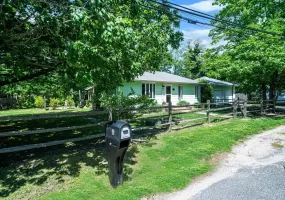 8 Hill Street, Riverhead, NY, 3 Bedrooms Bedrooms, 5 Rooms Rooms,1 BathroomBathrooms,Residential,For Rent,Hill,0,1005714 8 Hill Street, Riverhead, NY, 3 Bedrooms Bedrooms, 5 Rooms Rooms,1 BathroomBathrooms,Residential,For Rent,Hill,0,1005714