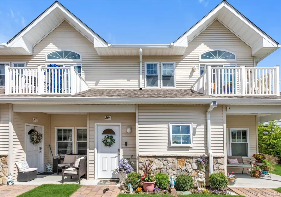 206 Anchor Court, Babylon, NY, 2 Bedrooms Bedrooms, 5 Rooms Rooms,2 BathroomsBathrooms,Residential,For Rent,Anchor,0,KEY1004792 206 Anchor Court, Babylon, NY, 2 Bedrooms Bedrooms, 5 Rooms Rooms,2 BathroomsBathrooms,Residential,For Rent,Anchor,0,KEY1004792