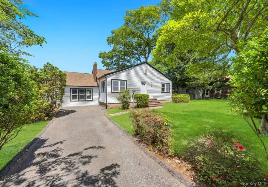 5 Radford Road, Brookhaven, NY, 3 Bedrooms Bedrooms, 9 Rooms Rooms,3 BathroomsBathrooms,Residential,For Rent,Radford,0,1005530 5 Radford Road, Brookhaven, NY, 3 Bedrooms Bedrooms, 9 Rooms Rooms,3 BathroomsBathrooms,Residential,For Rent,Radford,0,1005530