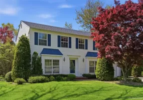 2 Barrett Court, Smithtown, NY, 4 Bedrooms Bedrooms, 8 Rooms Rooms,2 BathroomsBathrooms,Residential,For Rent,Barrett,0,1008019 2 Barrett Court, Smithtown, NY, 4 Bedrooms Bedrooms, 8 Rooms Rooms,2 BathroomsBathrooms,Residential,For Rent,Barrett,0,1008019