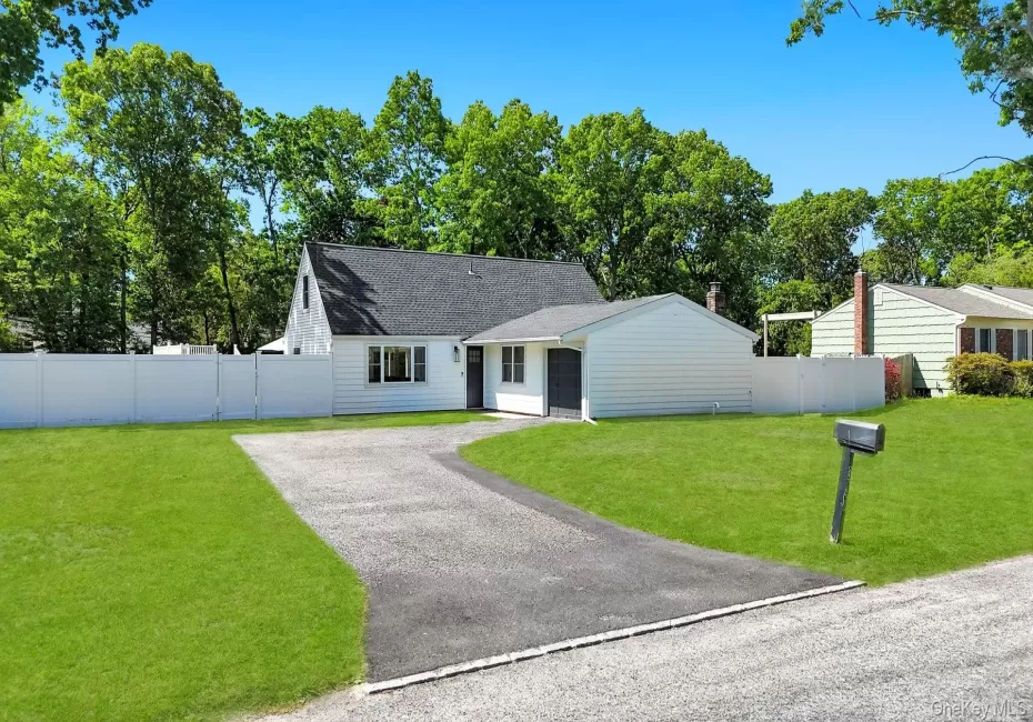 338 Easton Street, Islip, NY, 4 Bedrooms Bedrooms, 8 Rooms Rooms,3 BathroomsBathrooms,Residential,For Rent,Easton,0,KEY1006994 338 Easton Street, Islip, NY, 4 Bedrooms Bedrooms, 8 Rooms Rooms,3 BathroomsBathrooms,Residential,For Rent,Easton,0,KEY1006994