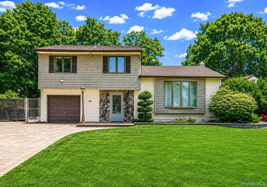34 Campo Avenue, Brookhaven, NY, 3 Bedrooms Bedrooms, 7 Rooms Rooms,1 BathroomBathrooms,Residential,For Rent,Campo,0,1007652 34 Campo Avenue, Brookhaven, NY, 3 Bedrooms Bedrooms, 7 Rooms Rooms,1 BathroomBathrooms,Residential,For Rent,Campo,0,1007652