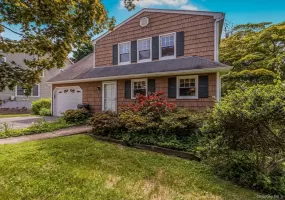 211 Warren Avenue, Mount Pleasant, NY, 4 Bedrooms Bedrooms, 8 Rooms Rooms,1 BathroomBathrooms,Residential,For Rent,Warren,0,1004980 211 Warren Avenue, Mount Pleasant, NY, 4 Bedrooms Bedrooms, 8 Rooms Rooms,1 BathroomBathrooms,Residential,For Rent,Warren,0,1004980