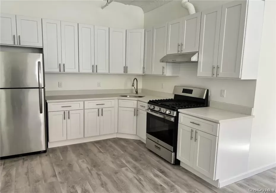 102 North Street, Middletown, NY, 2 Bedrooms Bedrooms, 4 Rooms Rooms,1 BathroomBathrooms,Residential Lease,For Rent,North,0,1007930 102 North Street, Middletown, NY, 2 Bedrooms Bedrooms, 4 Rooms Rooms,1 BathroomBathrooms,Residential Lease,For Rent,North,0,1007930