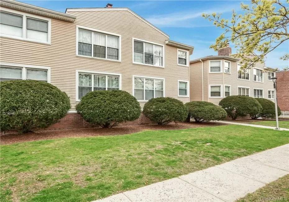 15 Quinby Avenue, White Plains, NY, 1 Bedroom Bedrooms, 3 Rooms Rooms,1 BathroomBathrooms,Residential Lease,For Rent,Quinby,0,1005075 15 Quinby Avenue, White Plains, NY, 1 Bedroom Bedrooms, 3 Rooms Rooms,1 BathroomBathrooms,Residential Lease,For Rent,Quinby,0,1005075