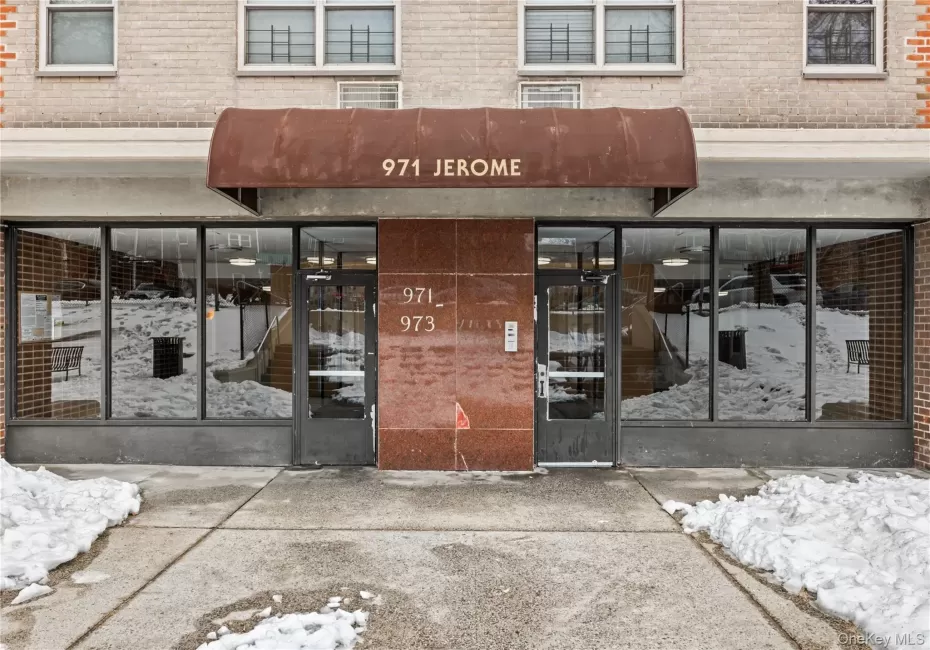 Welcome to 971 Jerome Street Welcome to 971 Jerome Street