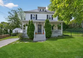 17 Riggs Place, Oyster Bay, NY, 3 Bedrooms Bedrooms, 7 Rooms Rooms,3 BathroomsBathrooms,Residential,For Rent,Riggs,0,989834 17 Riggs Place, Oyster Bay, NY, 3 Bedrooms Bedrooms, 7 Rooms Rooms,3 BathroomsBathrooms,Residential,For Rent,Riggs,0,989834
