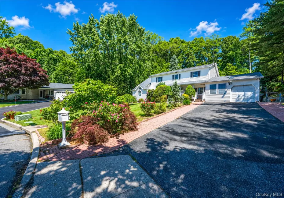 7 New Jersey Court, Huntington, NY, 6 Bedrooms Bedrooms, 11 Rooms Rooms,4 BathroomsBathrooms,Residential,For Rent,New Jersey,0,1003129 7 New Jersey Court, Huntington, NY, 6 Bedrooms Bedrooms, 11 Rooms Rooms,4 BathroomsBathrooms,Residential,For Rent,New Jersey,0,1003129