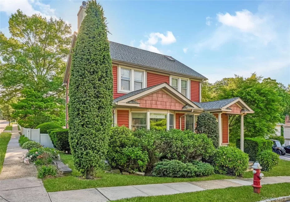 134 Singworth Street, Oyster Bay, NY, 4 Bedrooms Bedrooms, 9 Rooms Rooms,3 BathroomsBathrooms,Residential,For Rent,Singworth,0,KEY1008723 134 Singworth Street, Oyster Bay, NY, 4 Bedrooms Bedrooms, 9 Rooms Rooms,3 BathroomsBathrooms,Residential,For Rent,Singworth,0,KEY1008723