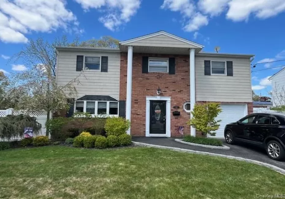 385 Garden Street, Islip, NY, 3 Bedrooms Bedrooms, 7 Rooms Rooms,1 BathroomBathrooms,Residential,For Rent,Garden,0,994942 385 Garden Street, Islip, NY, 3 Bedrooms Bedrooms, 7 Rooms Rooms,1 BathroomBathrooms,Residential,For Rent,Garden,0,994942