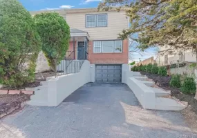 10514 Van Wyck Expressway, New York, NY, 3 Bedrooms Bedrooms, 7 Rooms Rooms,1 BathroomBathrooms,Residential,For Rent,Van Wyck,0,941729 10514 Van Wyck Expressway, New York, NY, 3 Bedrooms Bedrooms, 7 Rooms Rooms,1 BathroomBathrooms,Residential,For Rent,Van Wyck,0,941729