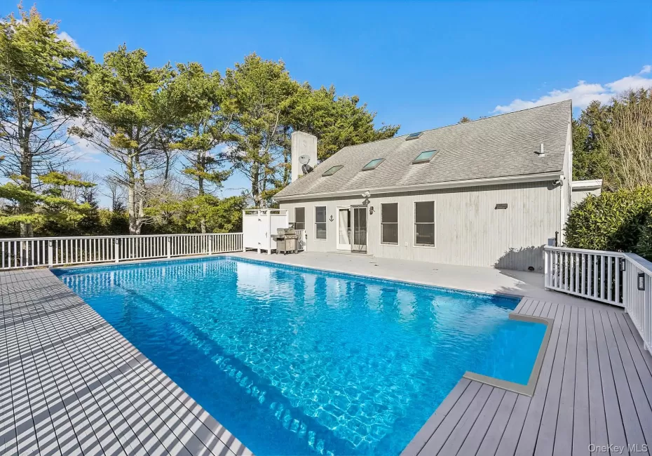 Picture edited pool opened. Picture edited pool opened.