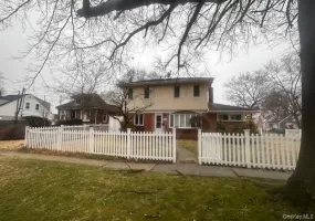 1240 Langdon Boulevard, Hempstead, NY, 5 Bedrooms Bedrooms, 9 Rooms Rooms,2 BathroomsBathrooms,Residential,For Rent,Langdon,0,973018 1240 Langdon Boulevard, Hempstead, NY, 5 Bedrooms Bedrooms, 9 Rooms Rooms,2 BathroomsBathrooms,Residential,For Rent,Langdon,0,973018