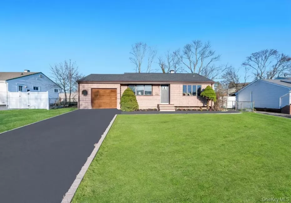 167 Westwood Drive, Islip, NY, 3 Bedrooms Bedrooms, 8 Rooms Rooms,2 BathroomsBathrooms,Residential,For Rent,Westwood,0,983239 167 Westwood Drive, Islip, NY, 3 Bedrooms Bedrooms, 8 Rooms Rooms,2 BathroomsBathrooms,Residential,For Rent,Westwood,0,983239