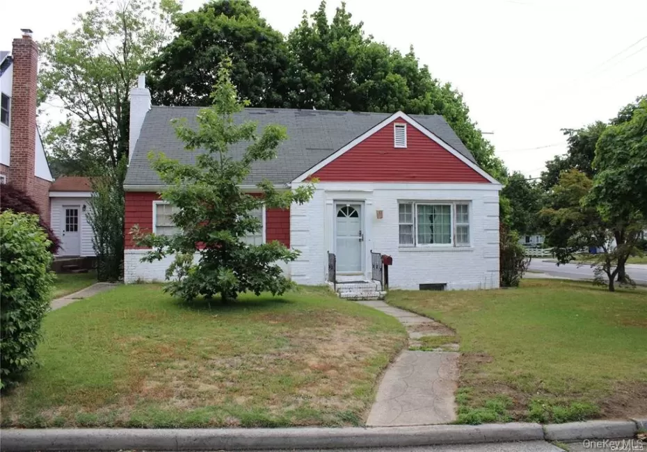 361 Walton Street, Hempstead, NY, 4 Bedrooms Bedrooms, 7 Rooms Rooms,1 BathroomBathrooms,Residential,For Rent,Walton,0,991531 361 Walton Street, Hempstead, NY, 4 Bedrooms Bedrooms, 7 Rooms Rooms,1 BathroomBathrooms,Residential,For Rent,Walton,0,991531