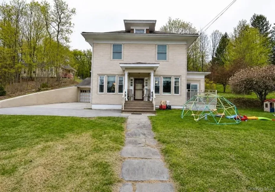 278 Main Street, Liberty, NY, 4 Bedrooms Bedrooms, 9 Rooms Rooms,3 BathroomsBathrooms,Residential,For Rent,Main,0,994314 278 Main Street, Liberty, NY, 4 Bedrooms Bedrooms, 9 Rooms Rooms,3 BathroomsBathrooms,Residential,For Rent,Main,0,994314