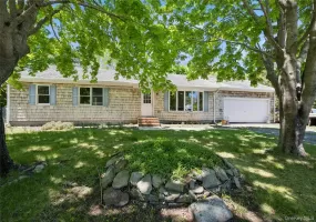 11 Columbia Street, Southampton, NY, 4 Bedrooms Bedrooms, 10 Rooms Rooms,2 BathroomsBathrooms,Residential,For Rent,Columbia,0,996711 11 Columbia Street, Southampton, NY, 4 Bedrooms Bedrooms, 10 Rooms Rooms,2 BathroomsBathrooms,Residential,For Rent,Columbia,0,996711