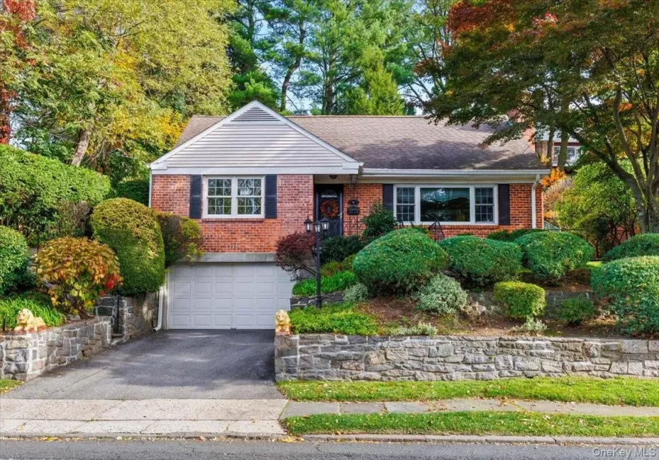 Welcome to 52 Windsor Terrace Welcome to 52 Windsor Terrace