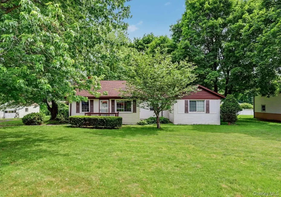 59 Oakwood Drive, Southeast, NY, 3 Bedrooms Bedrooms, 6 Rooms Rooms,1 BathroomBathrooms,Residential,For Rent,Oakwood,0,1007017 59 Oakwood Drive, Southeast, NY, 3 Bedrooms Bedrooms, 6 Rooms Rooms,1 BathroomBathrooms,Residential,For Rent,Oakwood,0,1007017