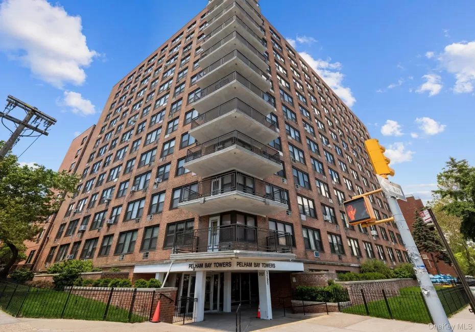 3121 Middletown Road, New York, NY, 1 Bedroom Bedrooms, 4 Rooms Rooms,1 BathroomBathrooms,Residential,For Rent,Middletown,0,993802 3121 Middletown Road, New York, NY, 1 Bedroom Bedrooms, 4 Rooms Rooms,1 BathroomBathrooms,Residential,For Rent,Middletown,0,993802