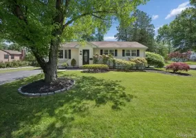 2 Debra Lee Court, Clarkstown, NY, 3 Bedrooms Bedrooms, 10 Rooms Rooms,2 BathroomsBathrooms,Residential,For Rent,Debra Lee,0,KEY1004210 2 Debra Lee Court, Clarkstown, NY, 3 Bedrooms Bedrooms, 10 Rooms Rooms,2 BathroomsBathrooms,Residential,For Rent,Debra Lee,0,KEY1004210