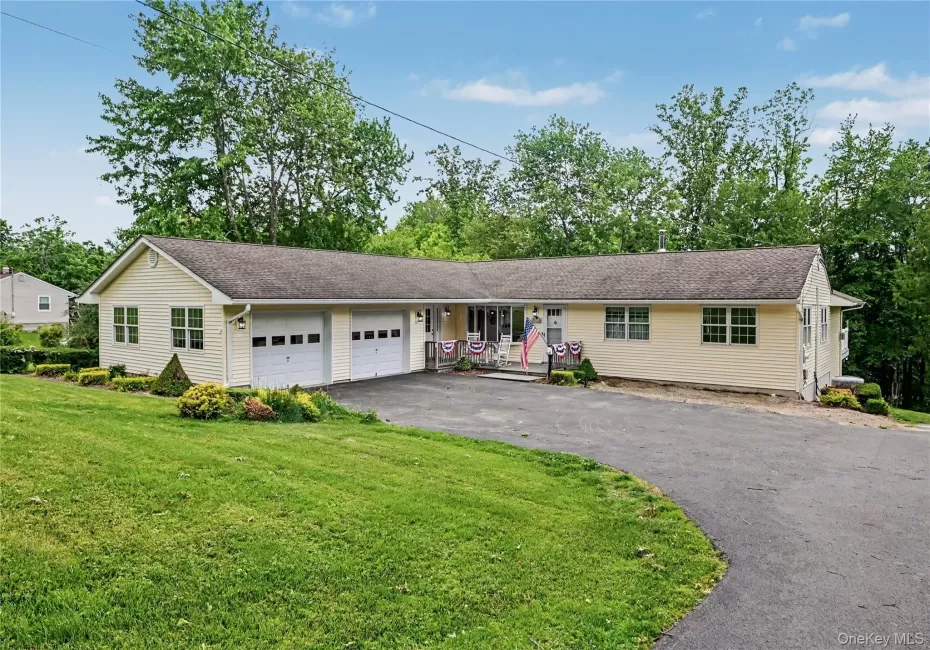 52 Everett Road, Carmel, NY, 3 Bedrooms Bedrooms, 8 Rooms Rooms,2 BathroomsBathrooms,Residential,For Rent,Everett,0,1004281 52 Everett Road, Carmel, NY, 3 Bedrooms Bedrooms, 8 Rooms Rooms,2 BathroomsBathrooms,Residential,For Rent,Everett,0,1004281