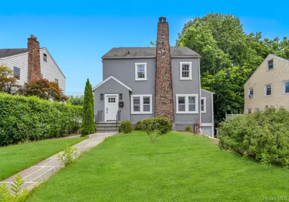 42 Stratford Road, Scarsdale, NY, 3 Bedrooms Bedrooms, 8 Rooms Rooms,2 BathroomsBathrooms,Residential,For Rent,Stratford,0,KEY1008783 42 Stratford Road, Scarsdale, NY, 3 Bedrooms Bedrooms, 8 Rooms Rooms,2 BathroomsBathrooms,Residential,For Rent,Stratford,0,KEY1008783
