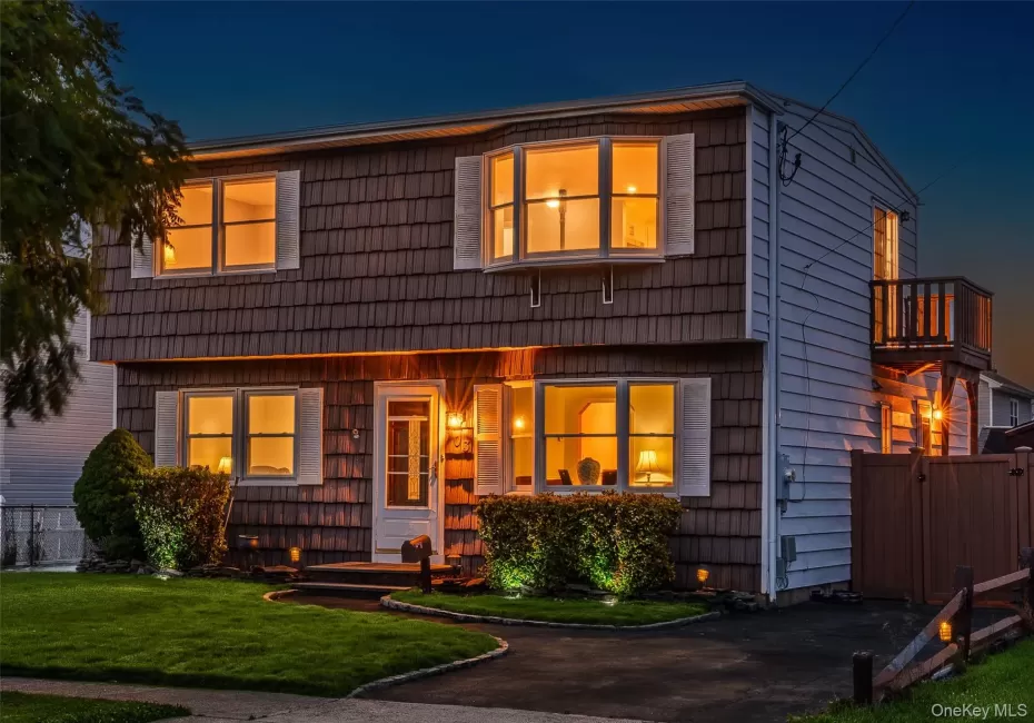 103 Parkview Street, Oyster Bay, NY, 5 Bedrooms Bedrooms, 10 Rooms Rooms,2 BathroomsBathrooms,Residential,For Rent,Parkview,0,1008431 103 Parkview Street, Oyster Bay, NY, 5 Bedrooms Bedrooms, 10 Rooms Rooms,2 BathroomsBathrooms,Residential,For Rent,Parkview,0,1008431