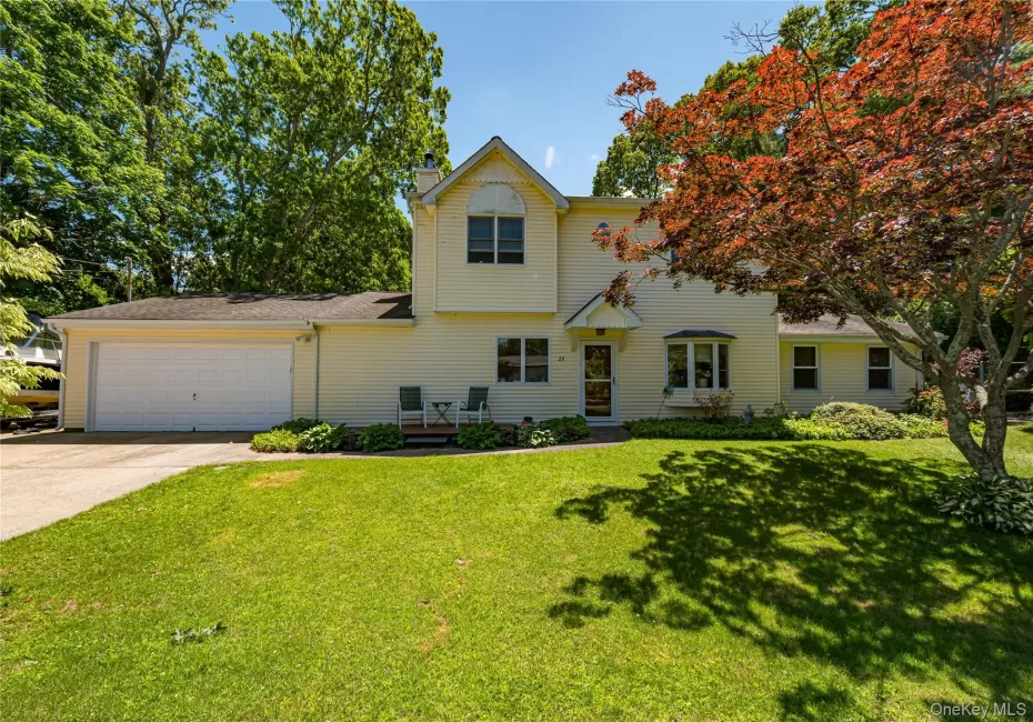22 Vine Street, Brookhaven, NY, 4 Bedrooms Bedrooms, 10 Rooms Rooms,2 BathroomsBathrooms,Residential,For Rent,Vine,0,1006863 22 Vine Street, Brookhaven, NY, 4 Bedrooms Bedrooms, 10 Rooms Rooms,2 BathroomsBathrooms,Residential,For Rent,Vine,0,1006863