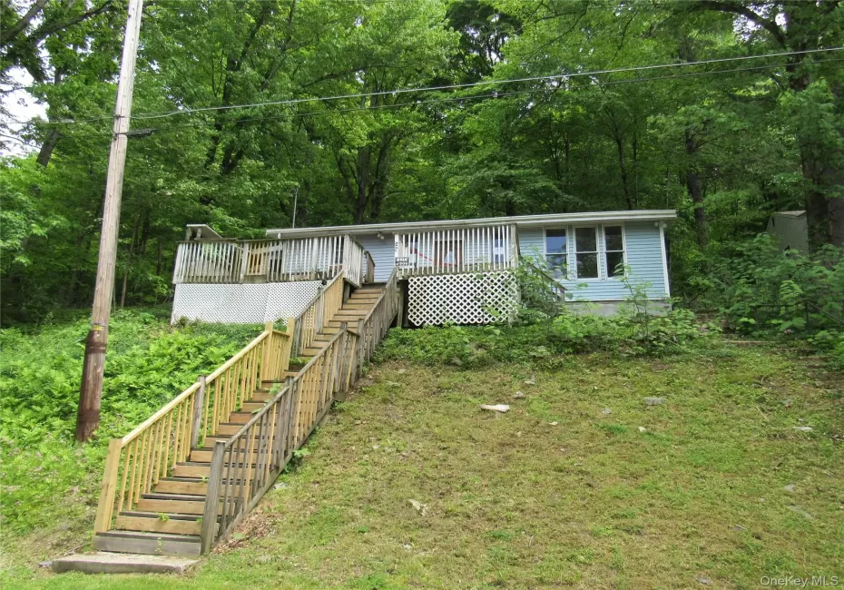 27 Lake Claire Drive, Middletown, NY, 2 Bedrooms Bedrooms, 5 Rooms Rooms,1 BathroomBathrooms,Residential,For Rent,Lake Claire,0,1008895 27 Lake Claire Drive, Middletown, NY, 2 Bedrooms Bedrooms, 5 Rooms Rooms,1 BathroomBathrooms,Residential,For Rent,Lake Claire,0,1008895