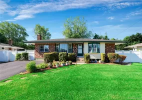 7 Applewood Road, Smithtown, NY, 3 Bedrooms Bedrooms, 7 Rooms Rooms,1 BathroomBathrooms,Residential,For Rent,Applewood,0,990572 7 Applewood Road, Smithtown, NY, 3 Bedrooms Bedrooms, 7 Rooms Rooms,1 BathroomBathrooms,Residential,For Rent,Applewood,0,990572