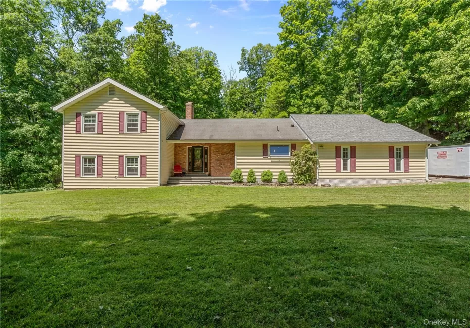 21 Straub Drive, La Grange, NY, 4 Bedrooms Bedrooms, 8 Rooms Rooms,3 BathroomsBathrooms,Residential,For Rent,Straub,0,1008581 21 Straub Drive, La Grange, NY, 4 Bedrooms Bedrooms, 8 Rooms Rooms,3 BathroomsBathrooms,Residential,For Rent,Straub,0,1008581