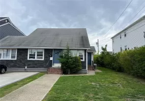 126 Radcliffe Road, Hempstead, NY, 2 Bedrooms Bedrooms, 5 Rooms Rooms,1 BathroomBathrooms,Residential Lease,For Rent,Radcliffe,0,1009047 126 Radcliffe Road, Hempstead, NY, 2 Bedrooms Bedrooms, 5 Rooms Rooms,1 BathroomBathrooms,Residential Lease,For Rent,Radcliffe,0,1009047