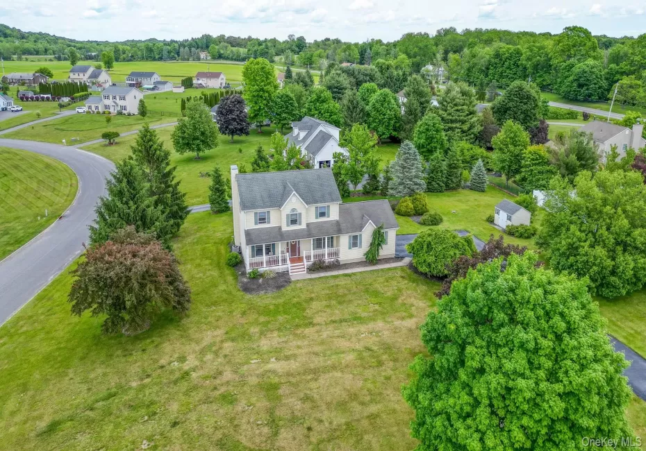 Welcome home! Ideal location in the Minisink Valley School District surrounded by other distinguished properties. Welcome home! Ideal location in the Minisink Valley School District surrounded by other distinguished properties.